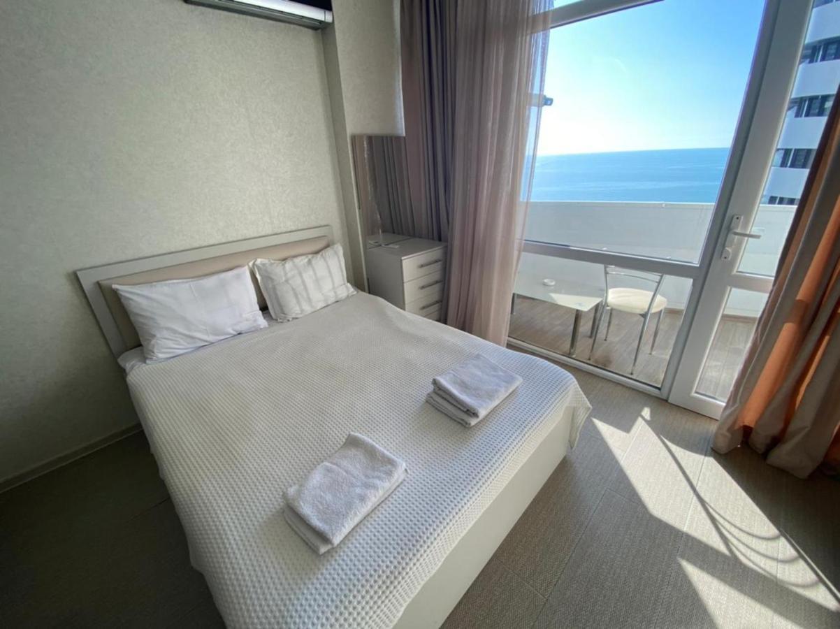Cozy Studio Apartment-Sea View Batoumi Extérieur photo